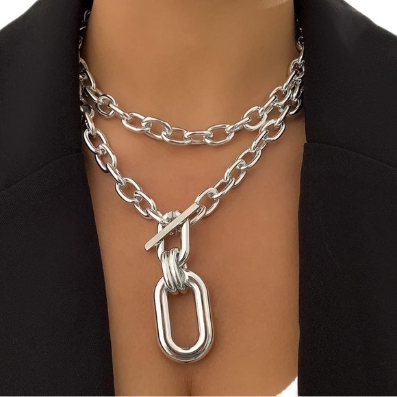 Jewelry - 2pcs Silver Layered Chunky Chain Choker Necklace with Toggle Clasp Necklace